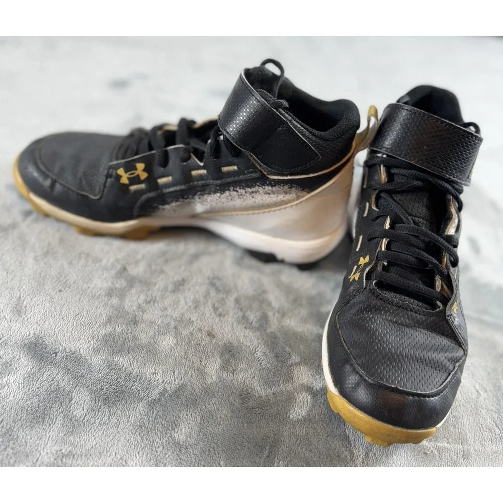 Under Armour Harper 6 RM Shoes Youth Size 3.5Y Black Gold White Baseball Cleats